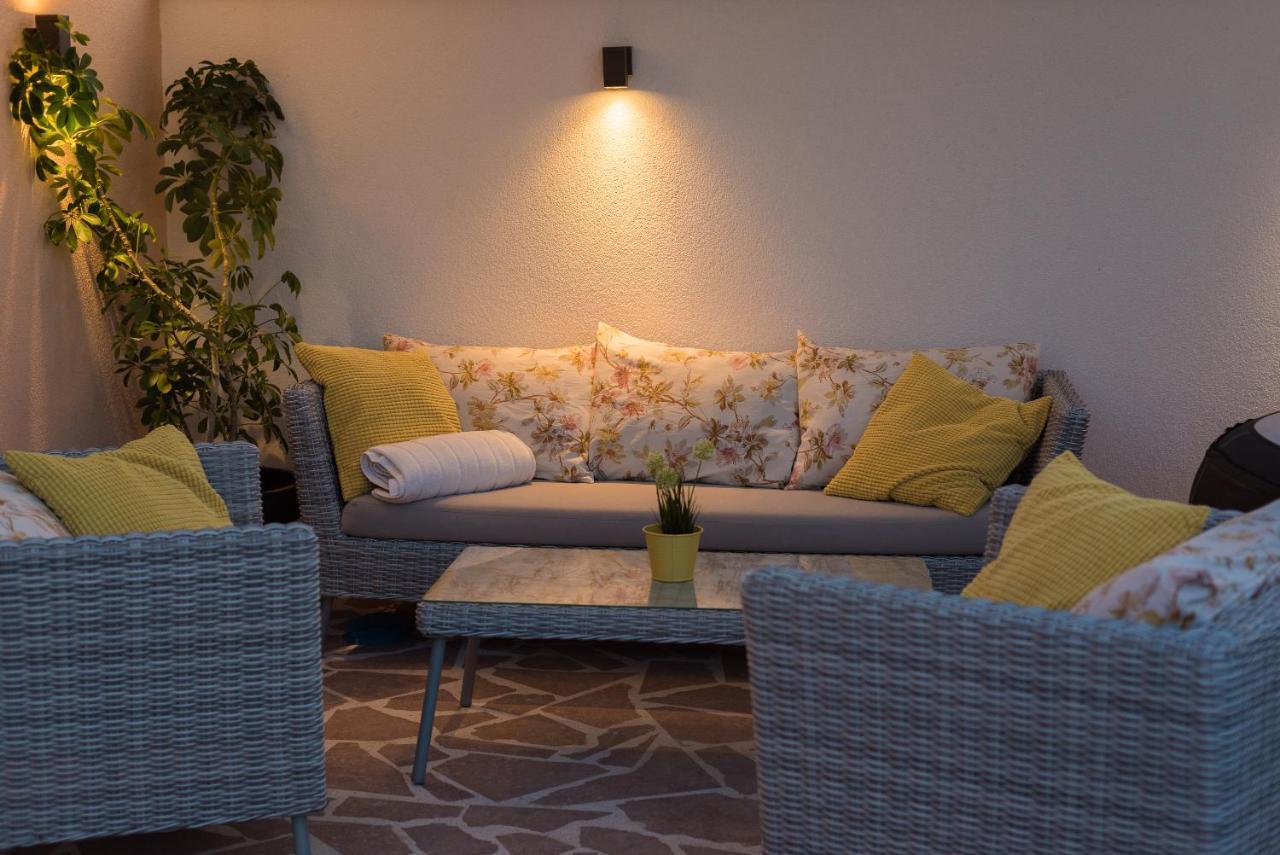 Apartmani Julija Vodice Extérieur photo