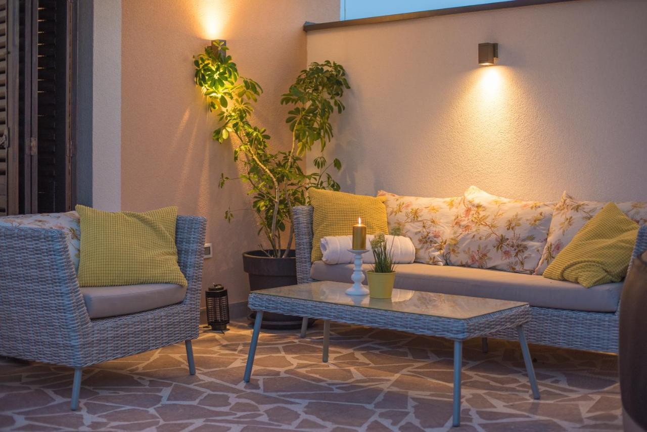 Apartmani Julija Vodice Extérieur photo