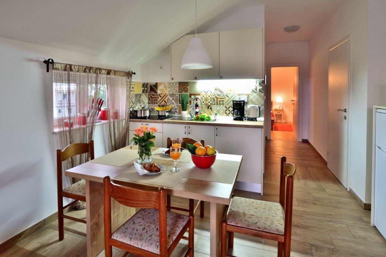 Apartmani Julija Vodice Extérieur photo