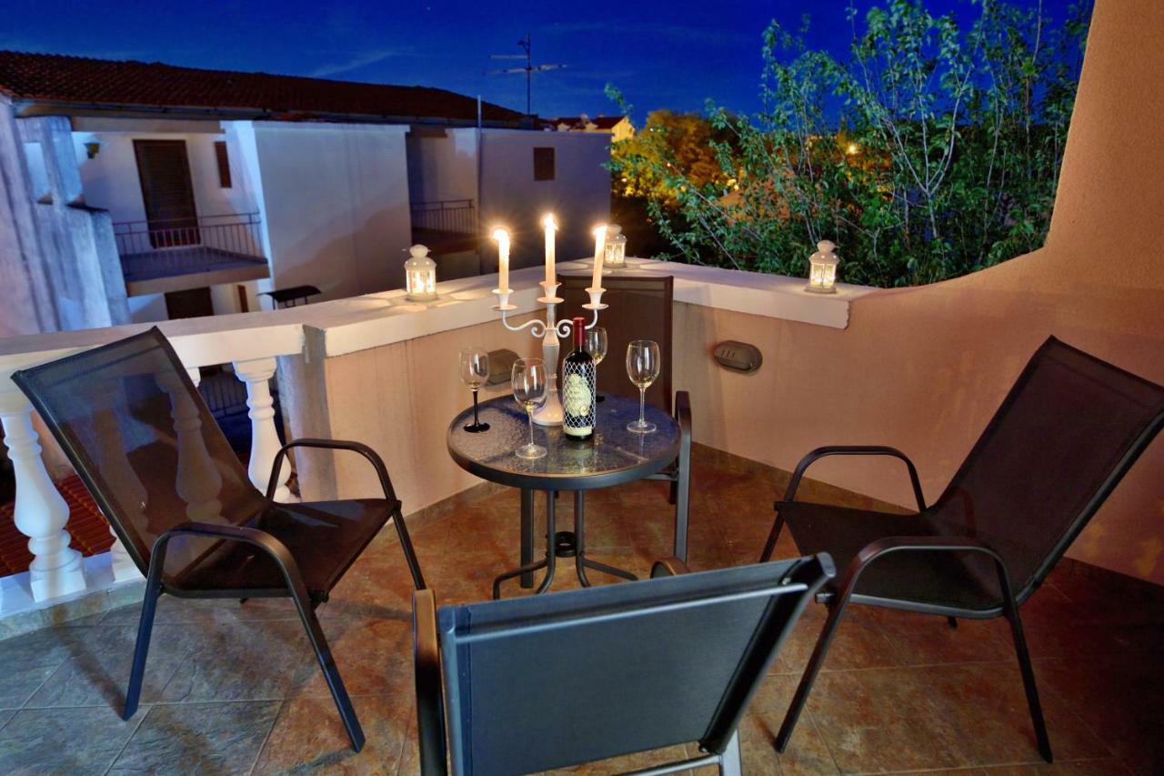 Apartmani Julija Vodice Extérieur photo