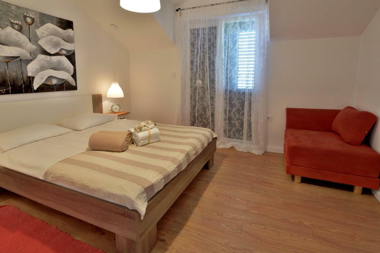 Apartmani Julija Vodice Extérieur photo