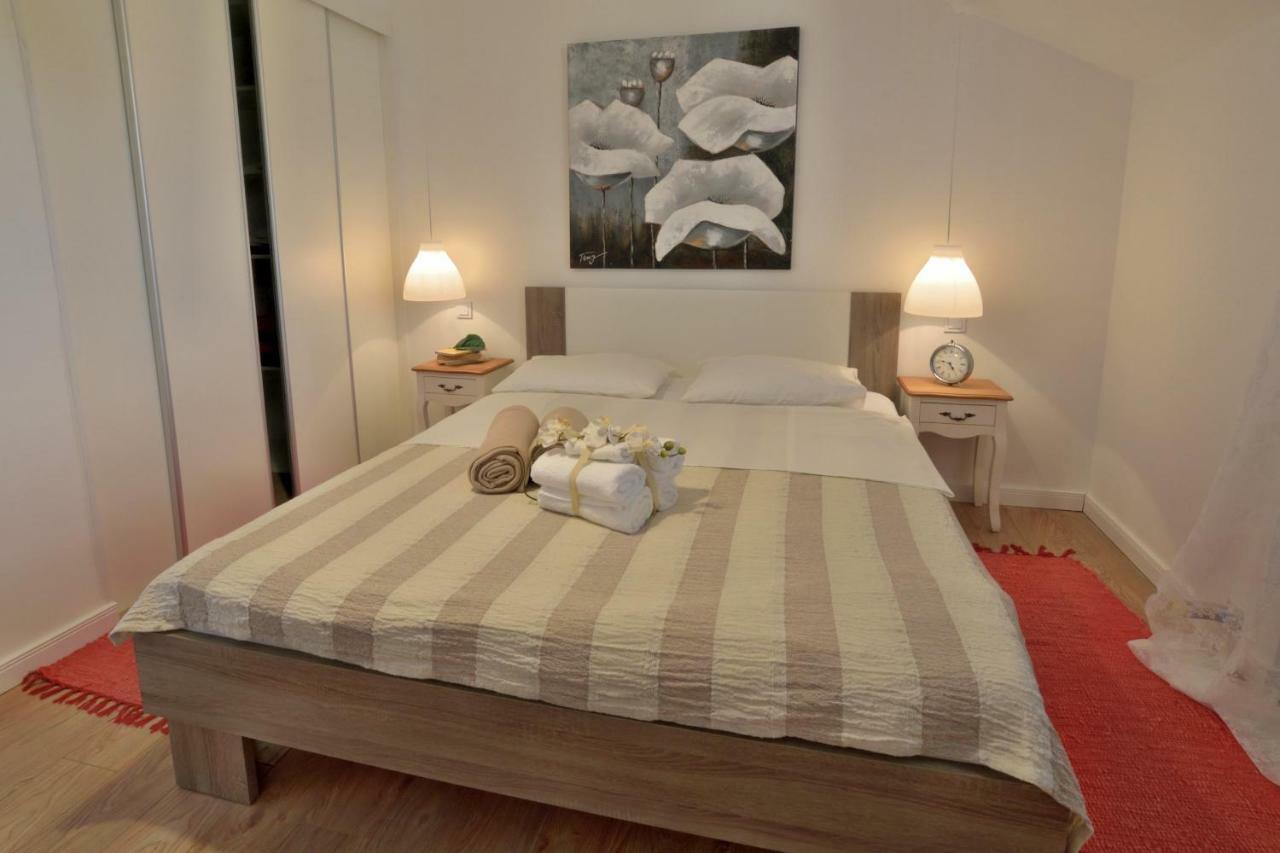 Apartmani Julija Vodice Extérieur photo